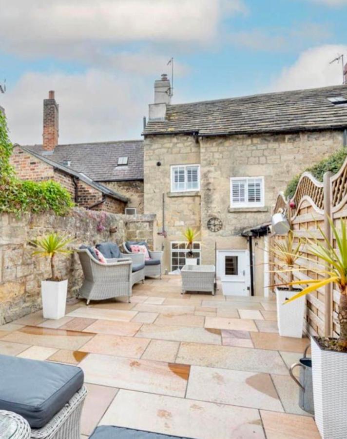 Castle Yard *